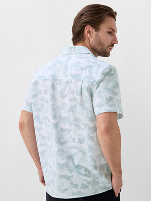 Camisa de verano con estampado elegante